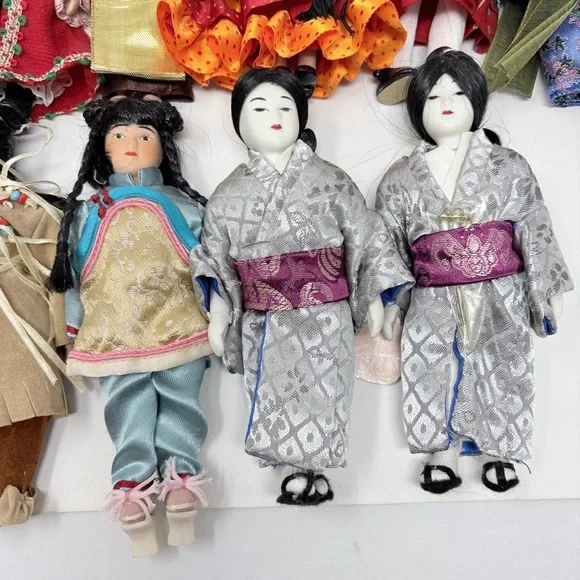 Vintage Expo 67 Ceramic Dolls Lot, 17 Dolls About 7" Girls From Around The World - Picture 3 of 9